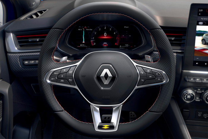 2021_Renault_Captur_RS_Line